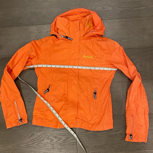 Orange zip up bench wind jacket - Picture 1 of 4